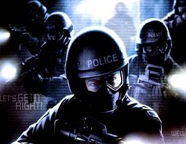 La police locale débarque, décidée à en découdre