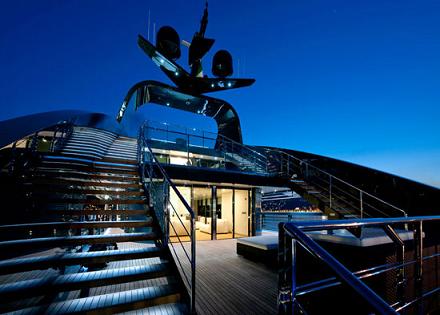 Le modeste bateau de luxe réservé par Zenos Tocaned